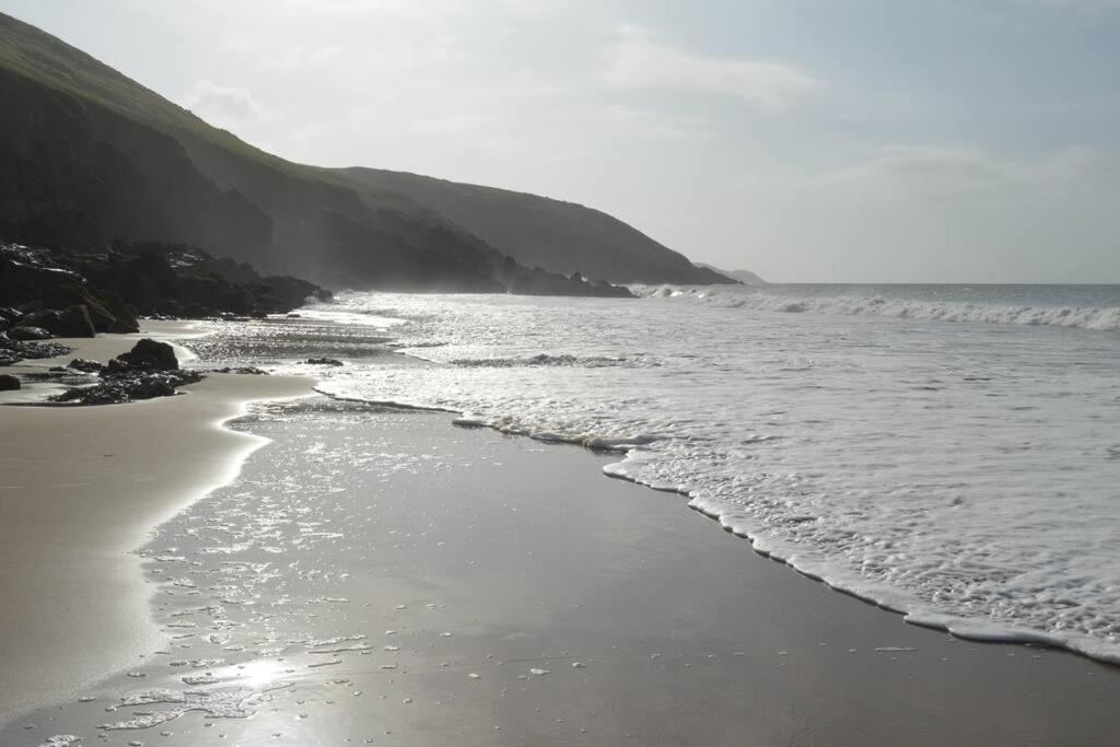 Galwad Y Mor A Coastal Escape In Pembrokeshire'S National Parks Villa Lamphey Dış mekan fotoğraf